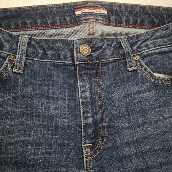 Tommy Hilfiger Ladies Size 10 Curve Straight Leg Medium Wash Blue Jeans - Picture 6 of 11